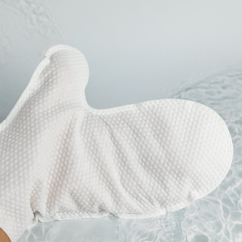 Disposable pet using gloves